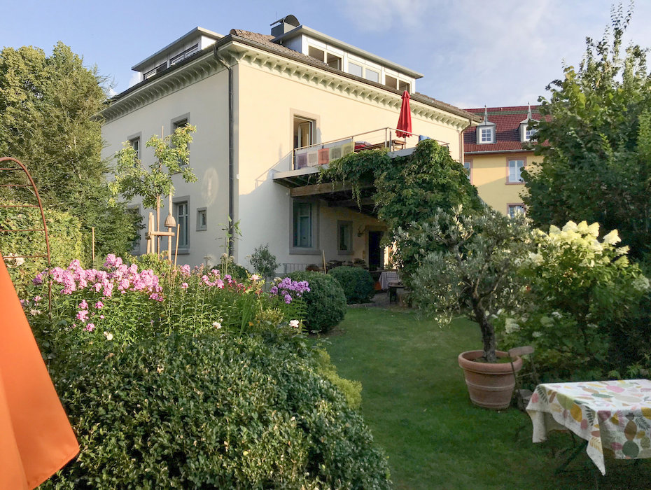 Zauberhafte Sitzplätze im Garten